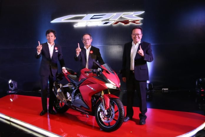 launching CBR250 (3)