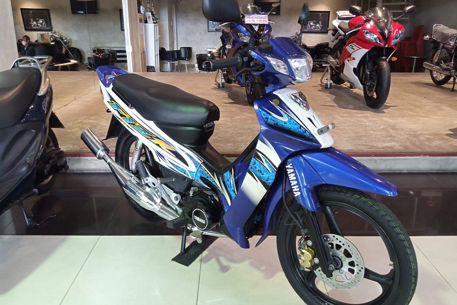 Gambar Yamaha F1zr