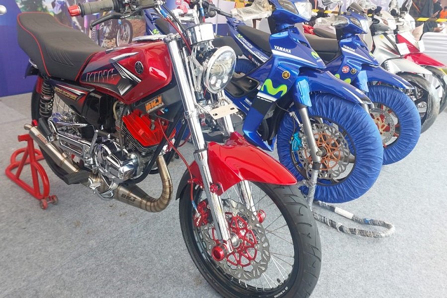 RX King dan F1ZR Dua Motor Legenda Yang Dipamerkan di Yamaha Enduro Challenge 2023