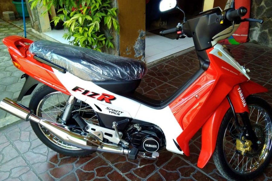 Yamaha FIZ-R Marlboro