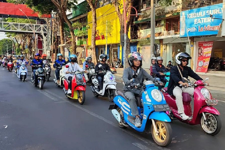Honda Scoopy Satnite Fever Komunitas Honda Scoopy Meriahkan Kota Surabaya