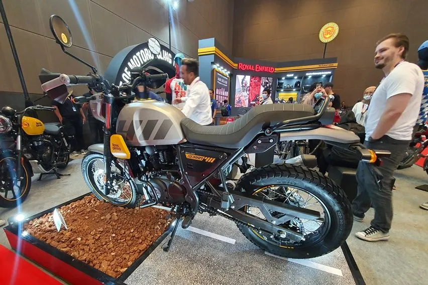 Pengalaman Berkendara dengan Royal Enfield Scram 411