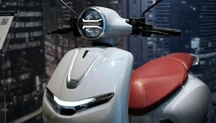 Scoopy Stylo! Skuter Klasik Super Cool yang Bikin Kamu Makin Gaya!