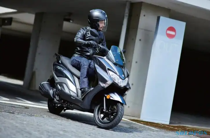Suzuki Burgman Street 125 EX Motor Mewah dan Ekonomis!
