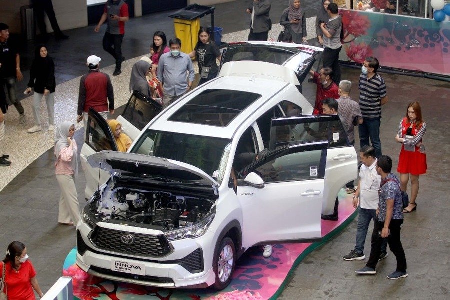 Kelebihan Sekaligus Kekurangan Toyota Innova Zenix Hybrid