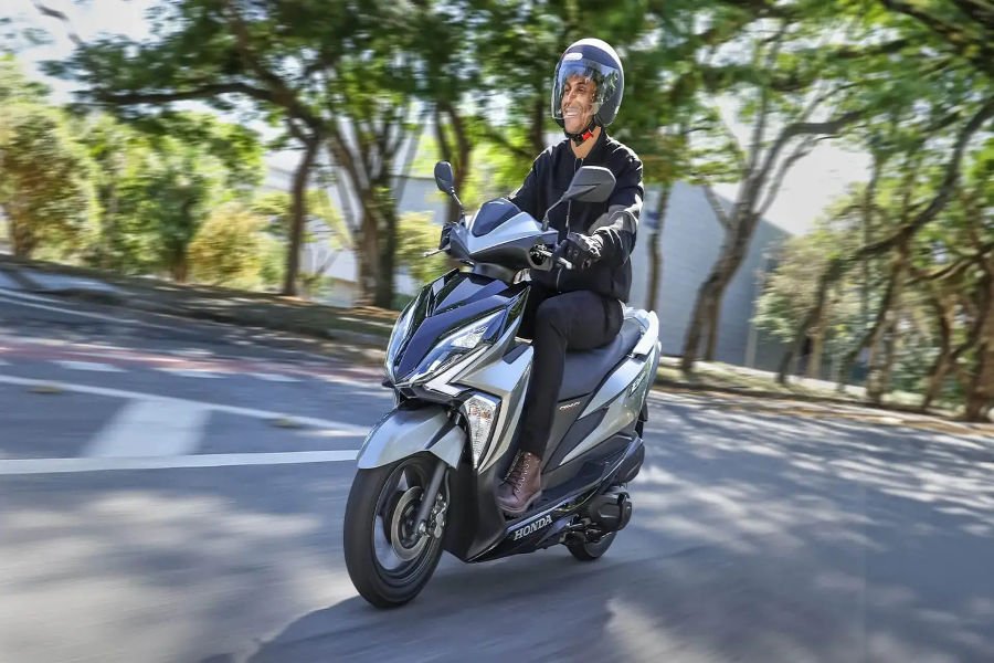 Inikah Pesaing Vario 125? Kenalan Dengan Honda Elite 125!