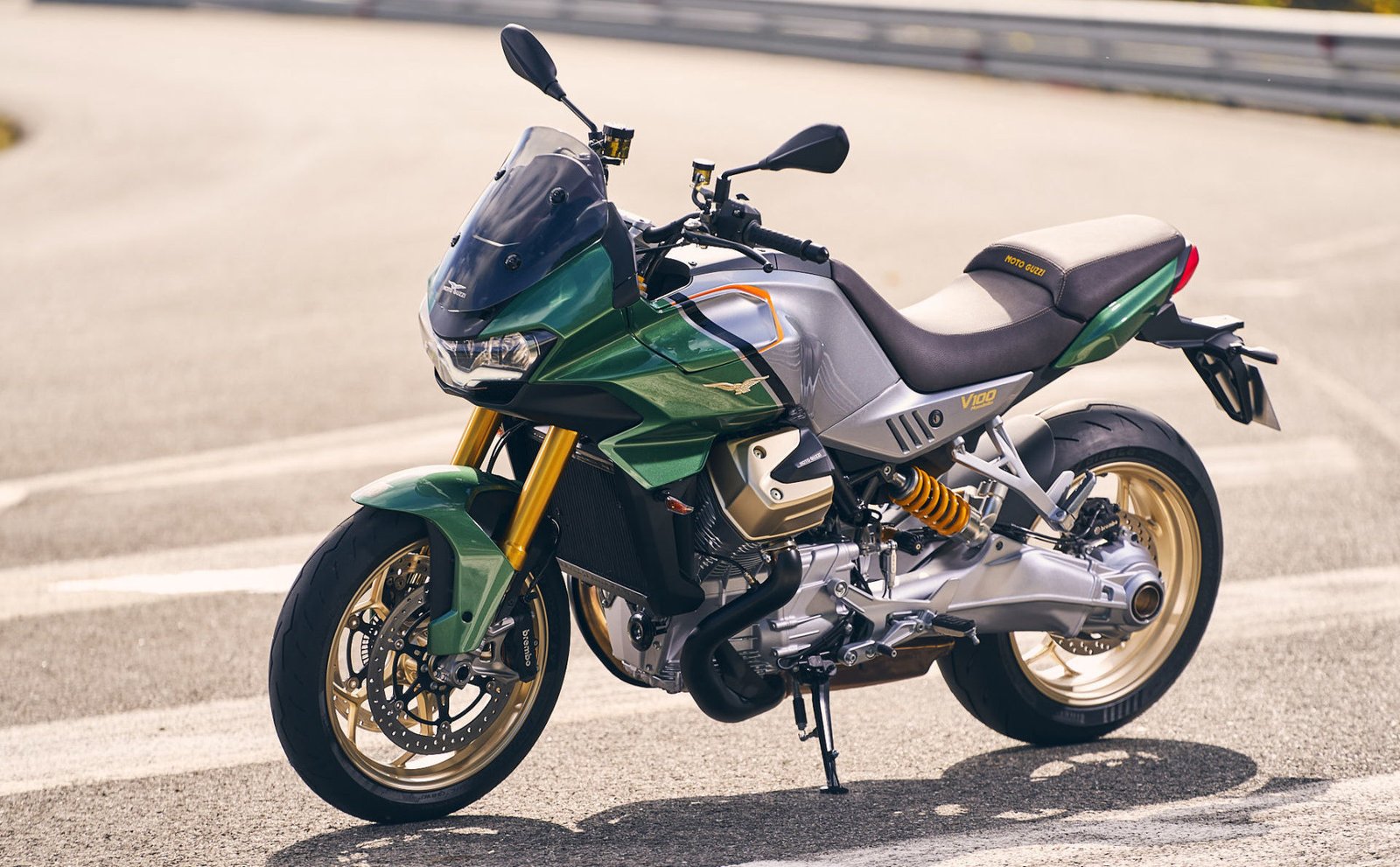 Moto Guzzi V100 Mandello, Motor 1.000 cc dengan 2 Silinder Saja?