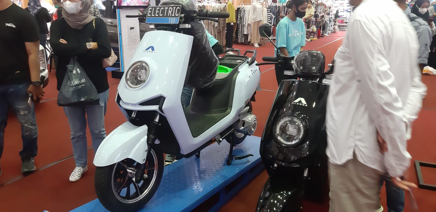 Motor Listrik Alessa eX3000: Murah, Mewah, dan Ramah Lingkungan