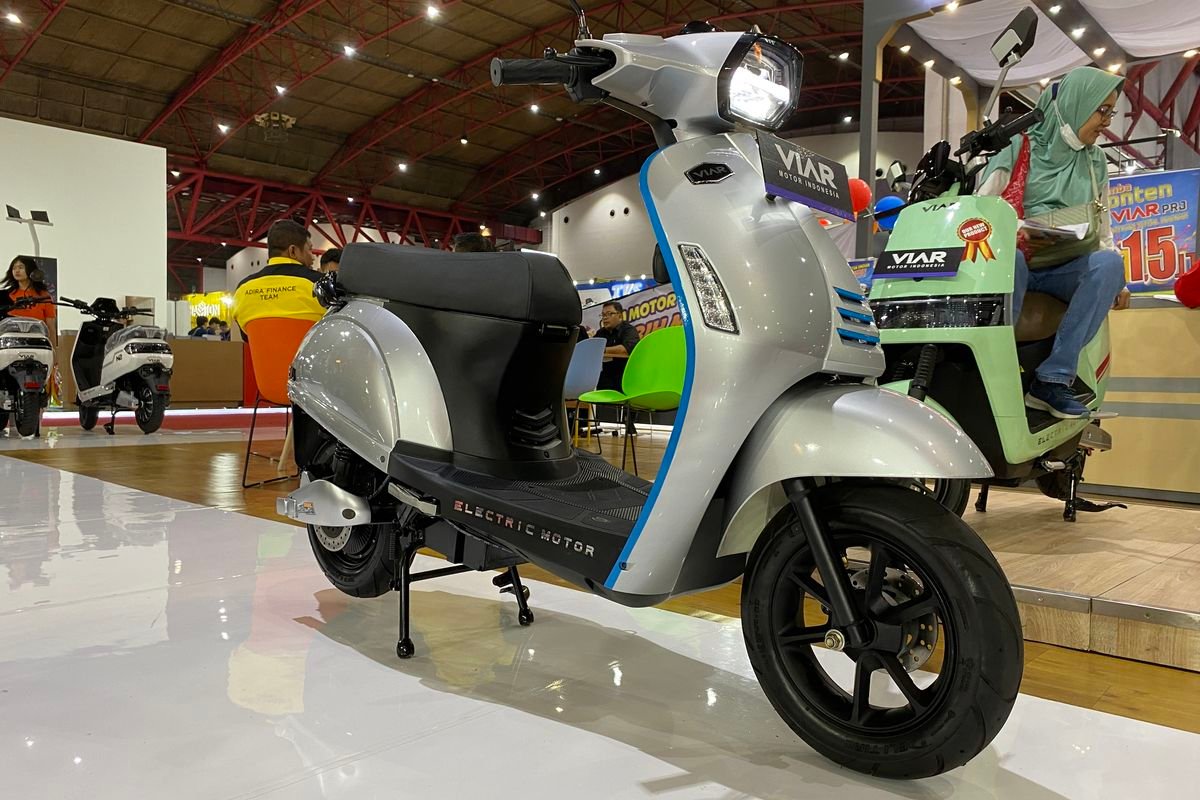 Viar Motor Indonesia Luncurkan 2 Motor Listrik dan 3 Sepeda Listrik Baru
