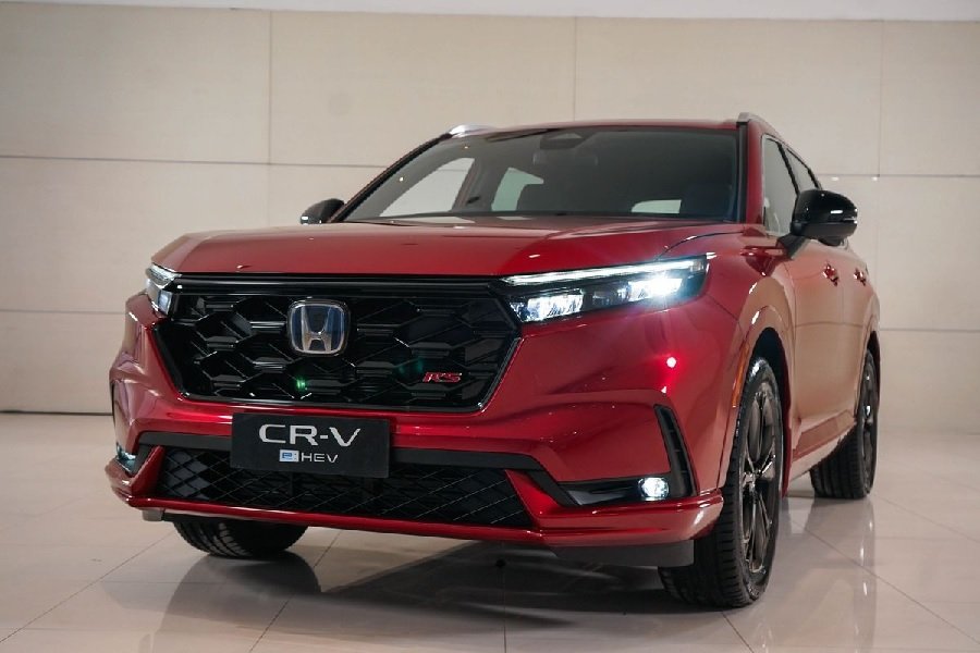 CR-V Hybrid vs CR-V Generasi 5! Akselerasi Kilat dan Efisiensi