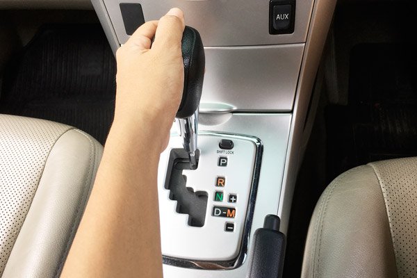 Cara Mengendarai Mobil Matic yang Gampang Untuk Pemula