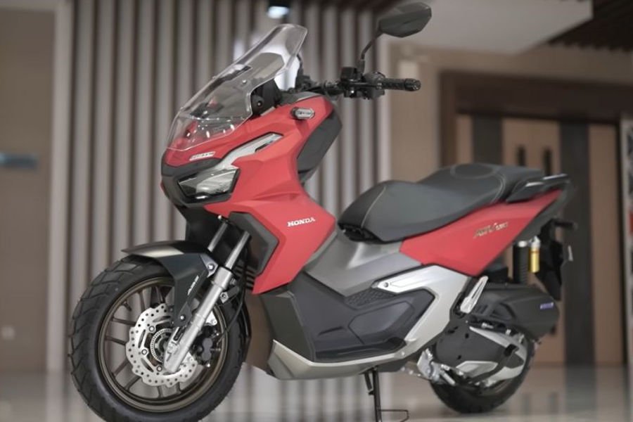 Tampil Keren! Warna Baru dan Garansi 5 Tahun Honda ADV 160 2023