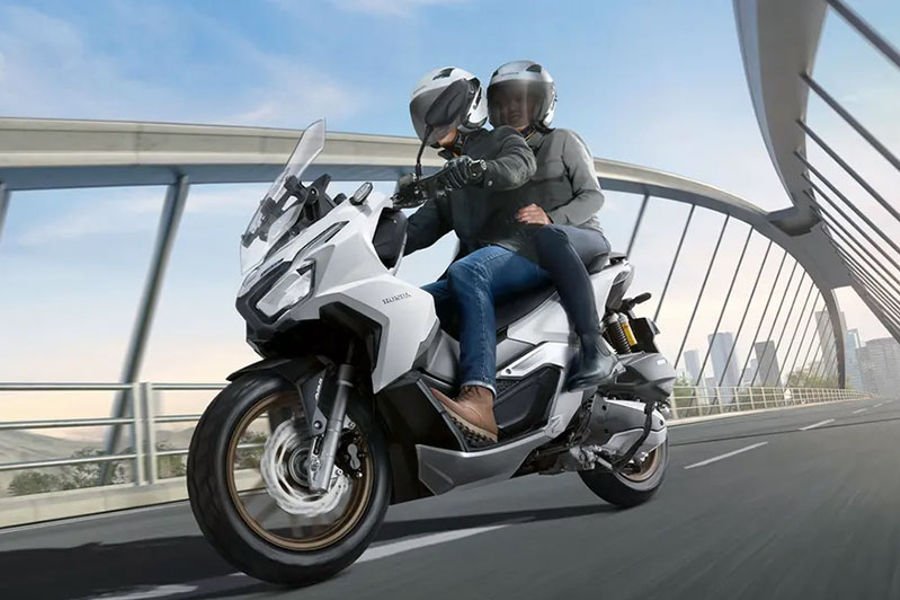 Angsuran Cuma 1 Jutaan! Simulasi Kredit Honda ADV 160 November 2023