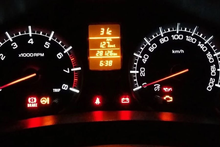 Penting! Cek Odometer Mobil Bekas Sebelum Membeli