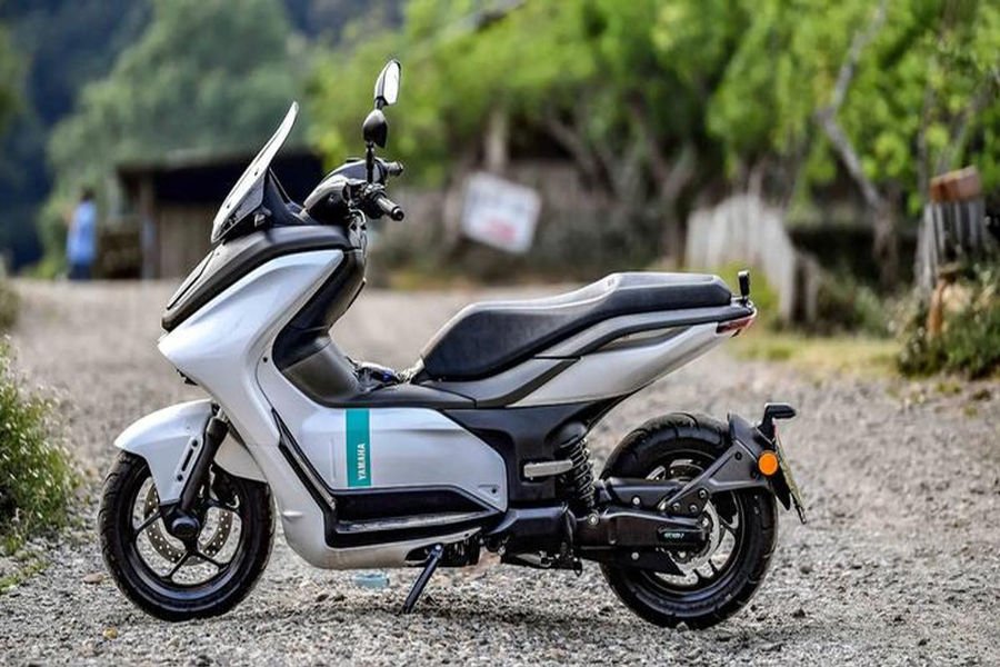 Siap Meluncur? Intip Kehadiran Motor Listrik Yamaha E01
