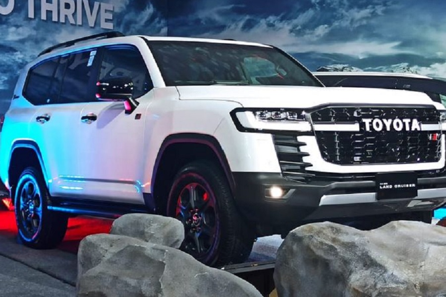 Kembalinya Sang Legenda! Toyota Land Cruiser 2024 dengan Desain Segar
