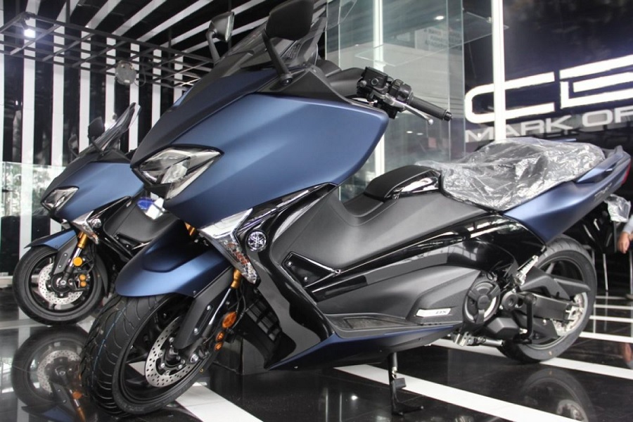 Yamaha TMAX 560 Tech Max: Desain Scotch-Matic Bungsor yang Agresif