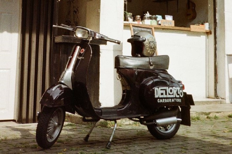 Vespa PTS Edisi Klasik, Karya Seni Bergerak yang Kini Jadi Buruan Utama!