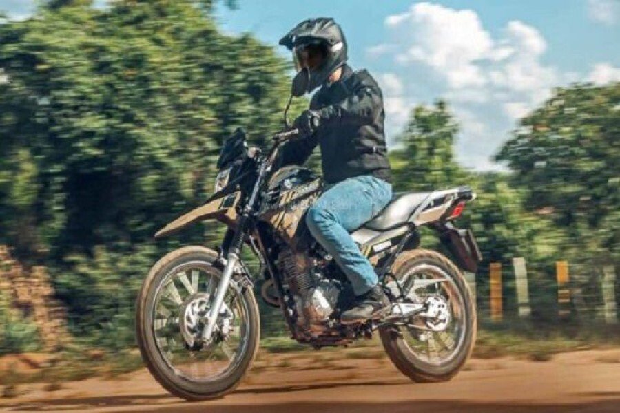 Yamaha XTZ 150 Crosser, Pilihan Terbaik untuk Petualangan di Medan Berat?