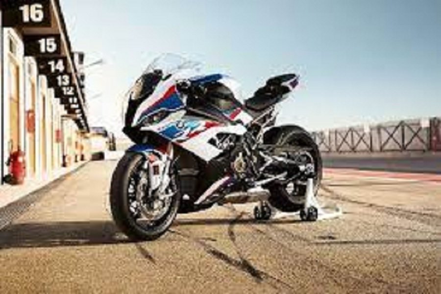 Eksklusif dan Bertenaga! BMW S1000RR 2024 dan Rincian Harga Terbaru