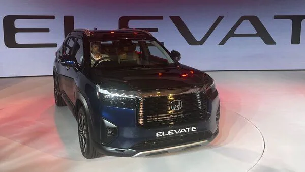 Honda Elevate MT Ulasan: Mobil Crossover yang Menjanjikan