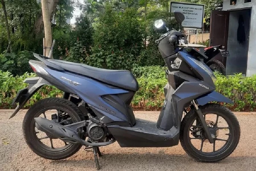 Honda BeAT Deluxe Bekas! Pilihan Terbaik Skuter Matik Tahun Muda, dengan Harga Terjangkau