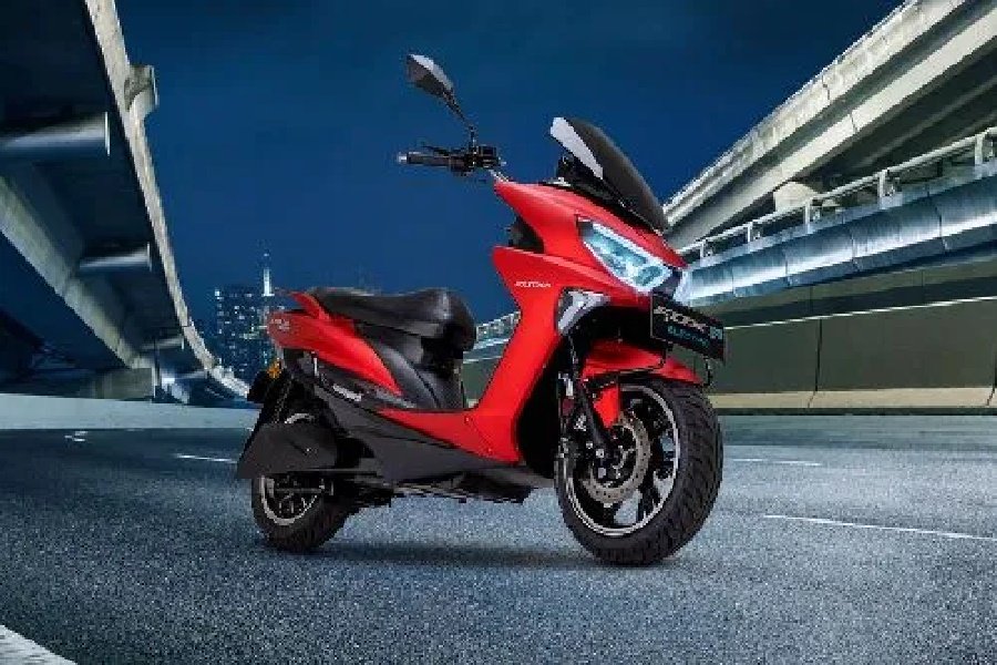 Jarak Tempuh Luar Biasa Polytron Fox-R Motor Listrik