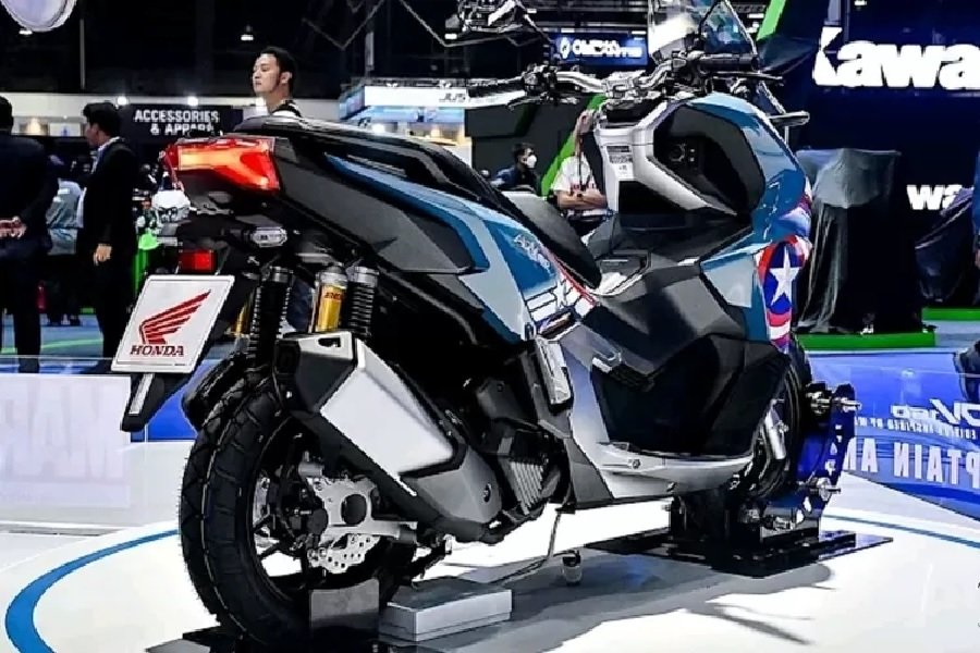 Limited Edition! Honda ADV 160 2024 Bertemakan Marvel Memikat Penggemar Sepeda Motor di Asia