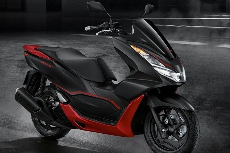 Mewah dan Modern! Keunggulan Honda PCX 160 2024 yang Bikin Jatuh Cinta!