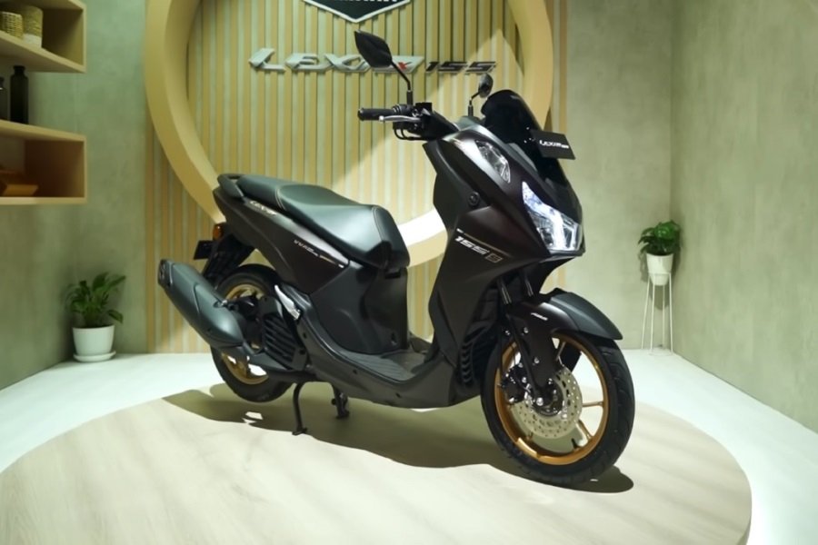 Momen Yamaha Lexi LX 155 Bertemu Suzuki Burgman Street 125 EX!