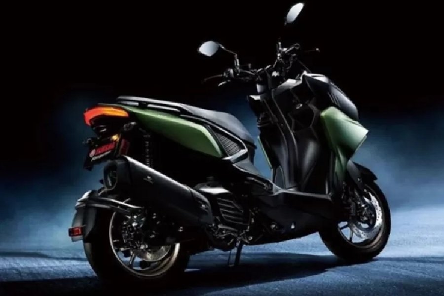 Motor Premium! Yamaha NMAX 160 2024 Skuter Matik Premium dengan Desain Sporty dan Fitur Canggih