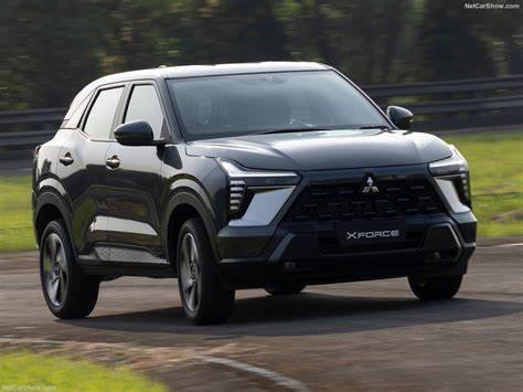 Fitur Mode Berkendara XForce: Solusi Berkendara di Musim Hujan