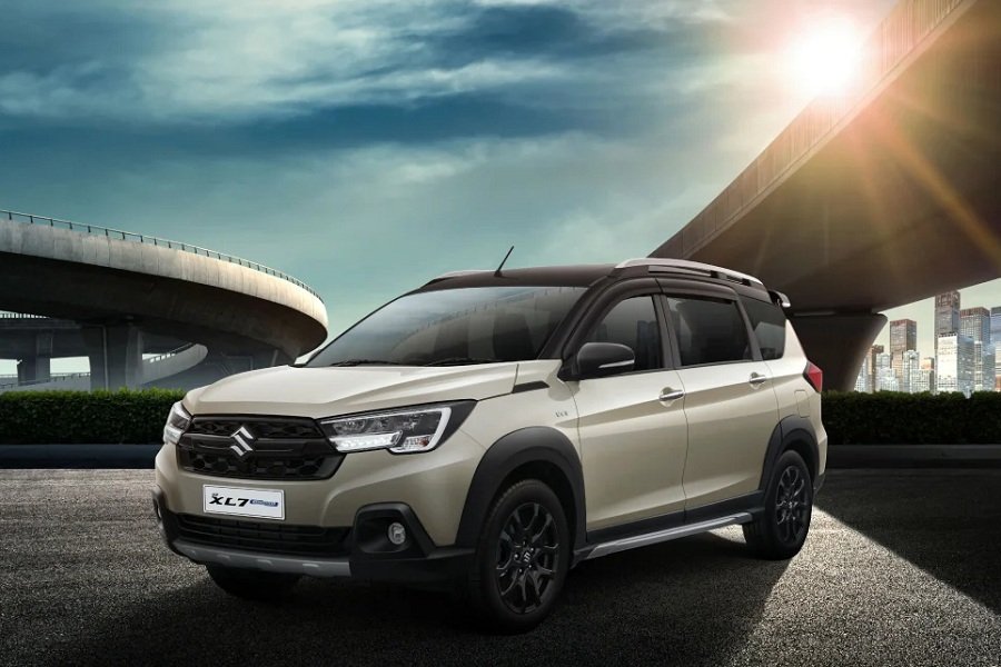 Rahasia Kesuksesan Suzuki XL7 Terbongkar! Desain Menggoda dan Fitur Tersembunyi Bikin Pecinta SUV Tertarik!
