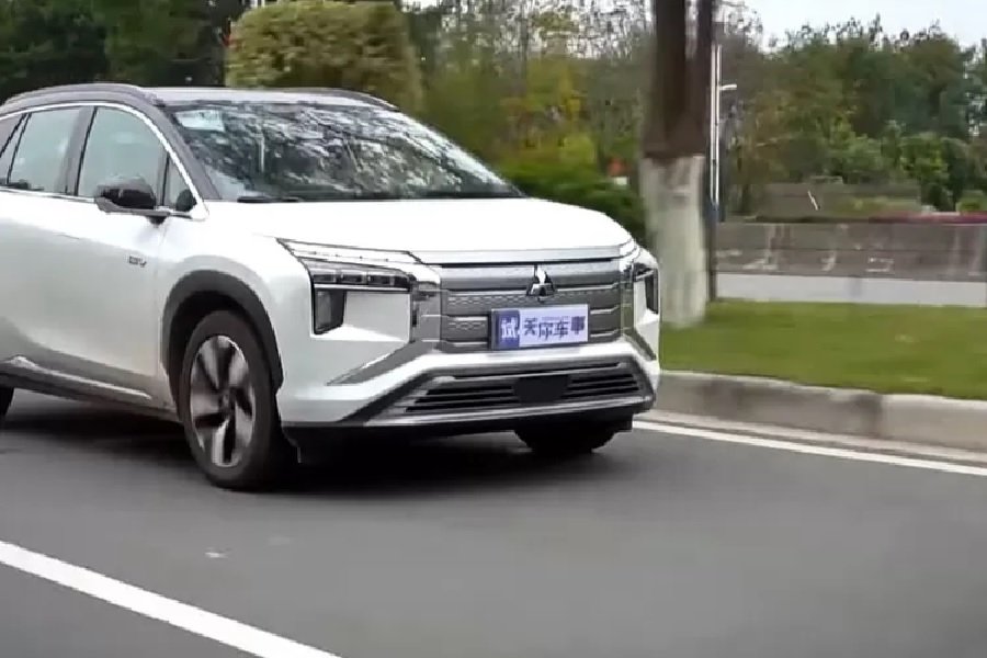 Revolusi Mitsubishi! Mitsubishi Xpander HEV 2024 Revolusi Mobilitas Hybrid di Indonesia