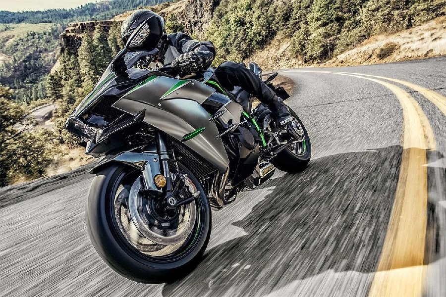 Simulasi Kredit dan Review Kawasaki Ninja H2 2024