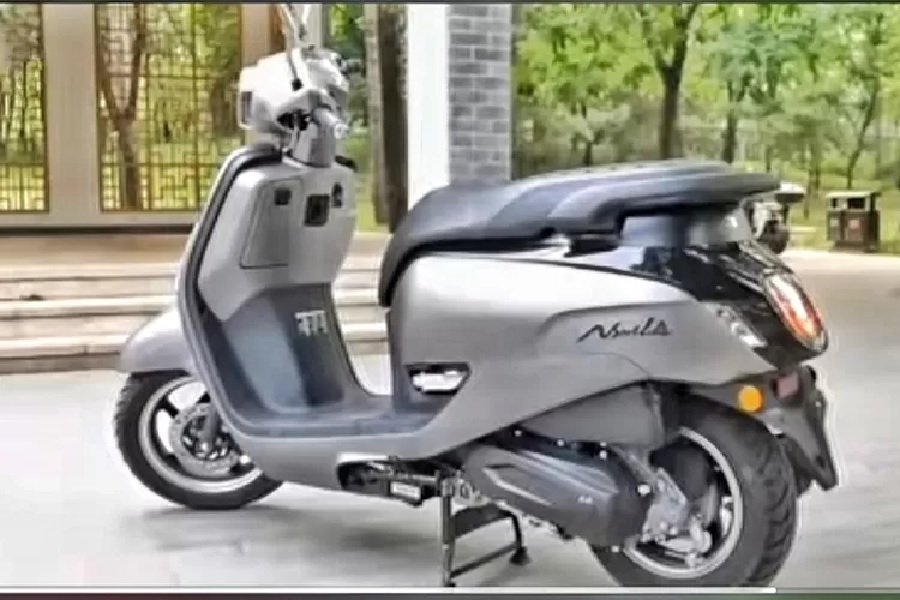 Stylish Banget! Honda NS 125 LA Model 2024 - Skutik Retro Terbaru Performa Setara Yamaha Fazzio