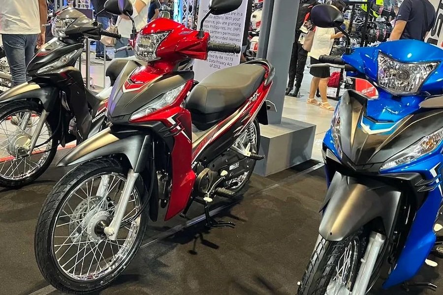 Supra X125 vs Wave RSX FI! Duel Hemat BBM dengan Harga Terjangkau!