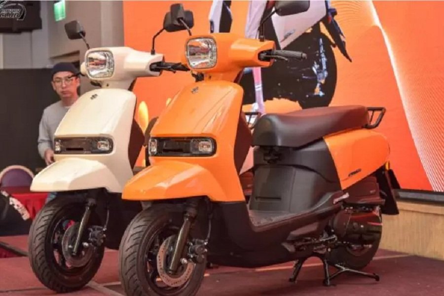 Suzuki Vespa SUI 125! Berkendara dengan Gaya Klasik ala 90-an yang Tetap Trendi