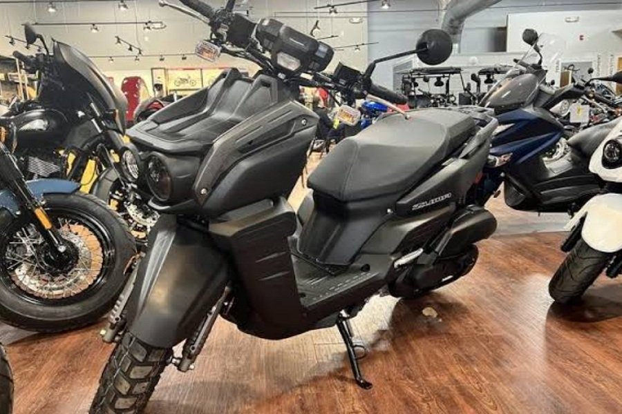 Tampil Beda dengan Yamaha Zuma 125! Review Lengkap dan Spesifikasi