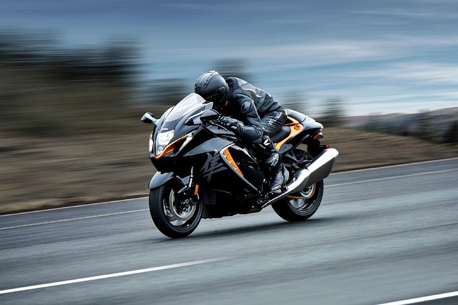 Tingkatkan Adrenalin! Keunggulan Suzuki Hayabusa yang Perlu Kamu Tahu!