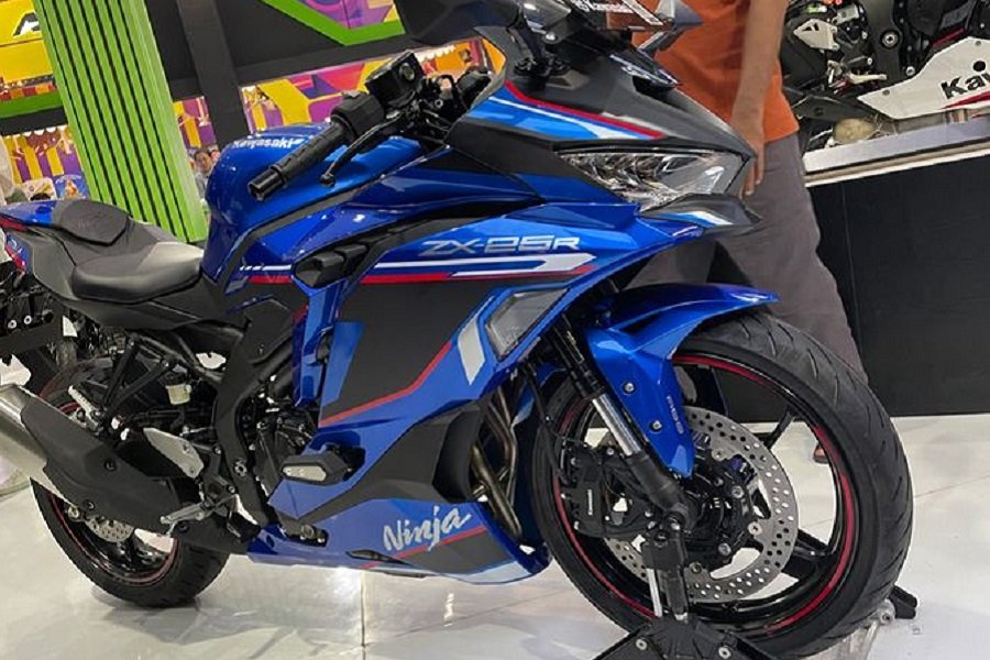 Varian Warna Baru! Modenas Kawasaki ZX-25R SE 2024 Resmi Hadir di Malaysia