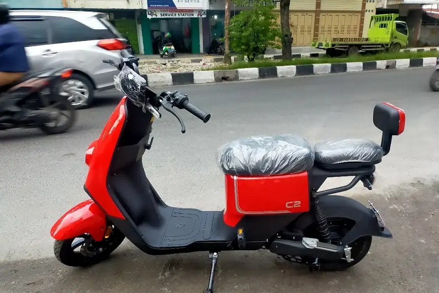 Viar C2! Motor Listrik Ekonomis dengan Desain Menarik