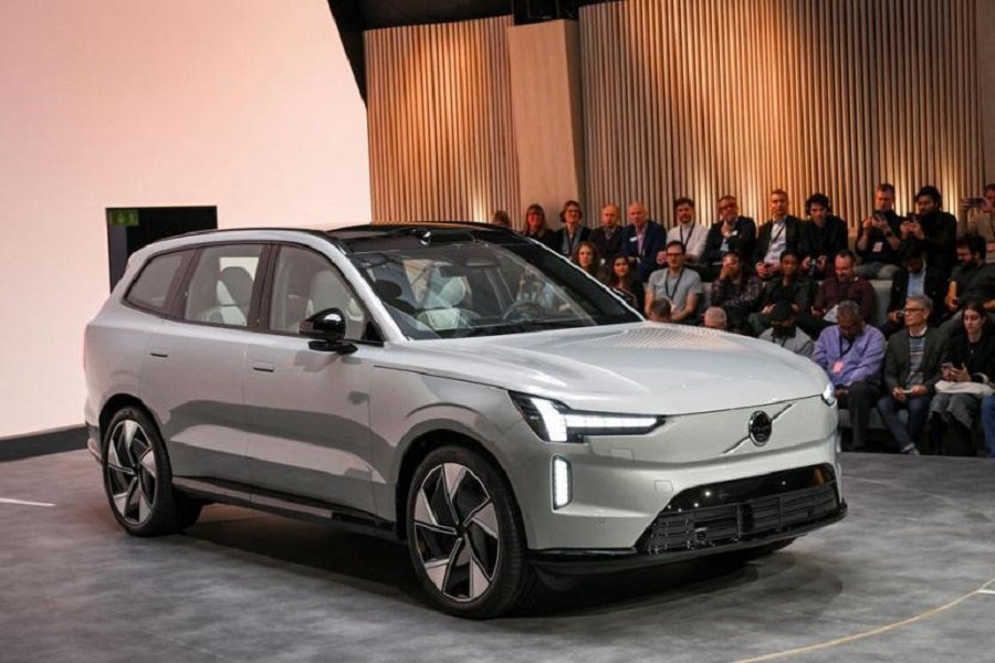 Volvo EX90, SUV Listrik Ramah Lingkungan dengan Performa Superior!