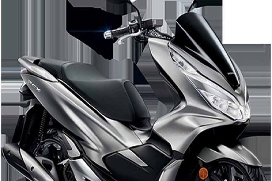 Wah! Honda PCX Silver 2024 Bikin Mata Melotot, Elegan Banget dengan Logo 3G Honda yang Bikin Terpesona!