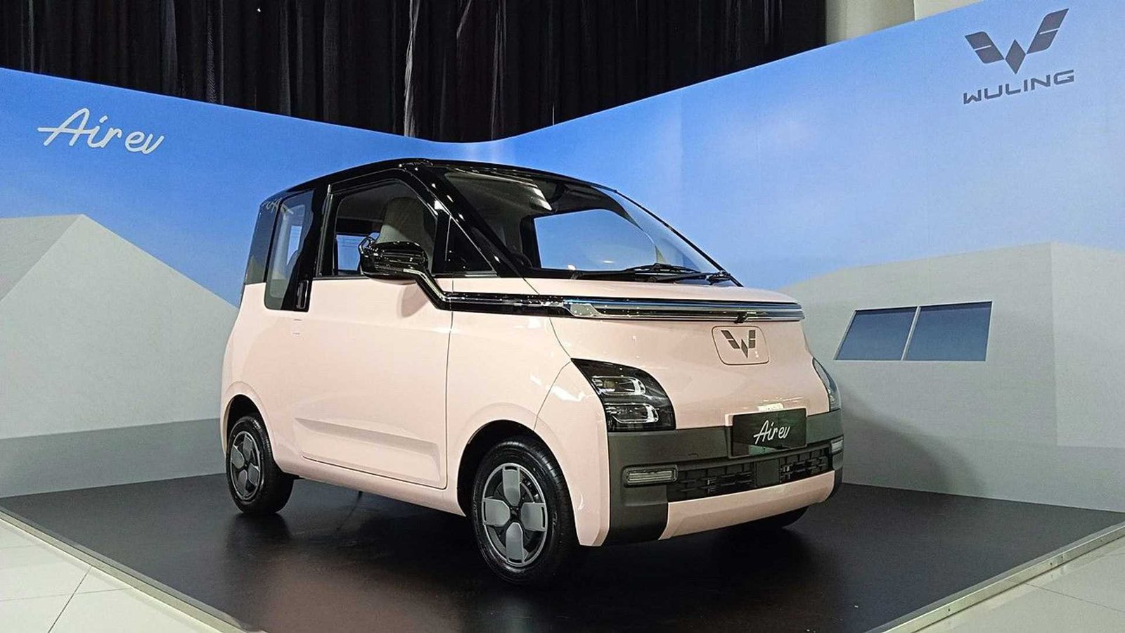 Wuling Air EV Mobil Listrik Murah dengan Baterai Lokal
