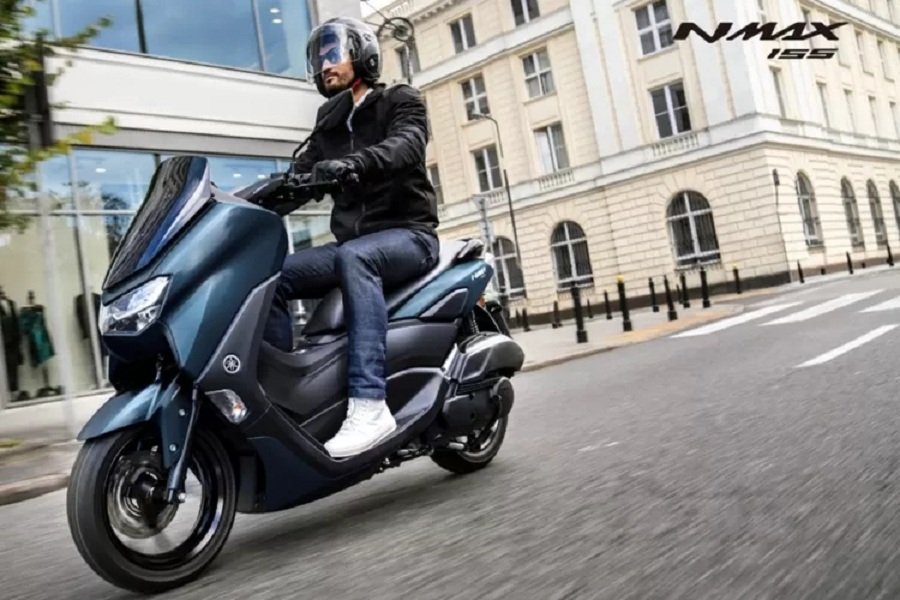 Yamaha NMax 155 2024! Skuter Premium dengan Fitur Konektivitas dan Handling Mengasyikkan!