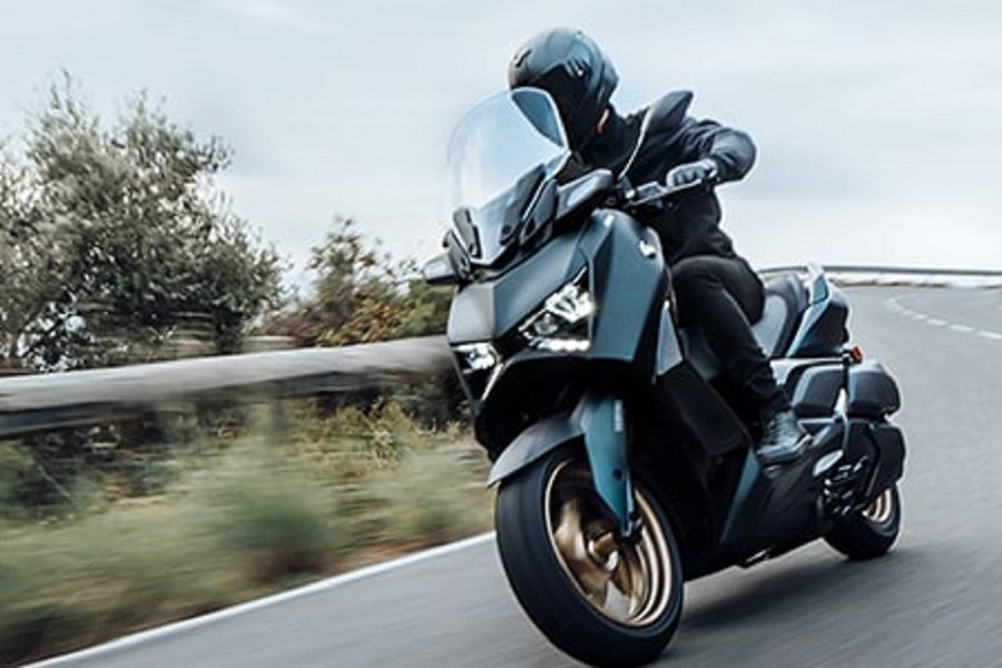 Yamaha XMAX 250: Maxi Scooter Premium untuk Mobilitas Urban Modern