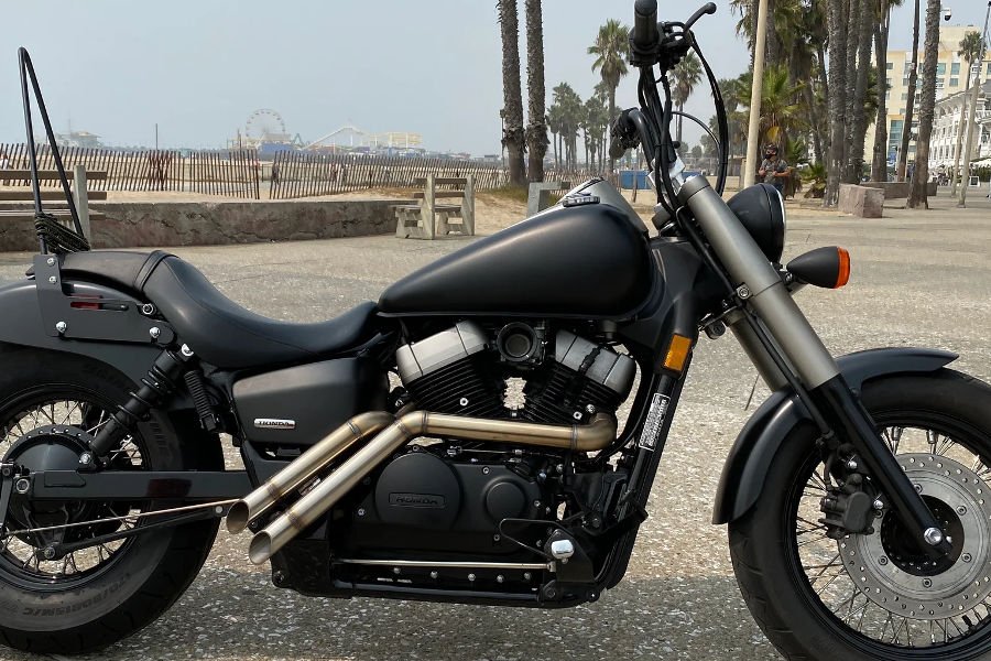 Modifikasi Honda Phantom 2010 Menjadi Bobber Elegan