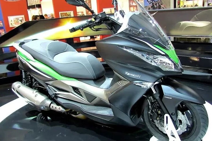 Kawasaki Ninja Matic 160 Mesin Tangguh dan Fitur Canggih