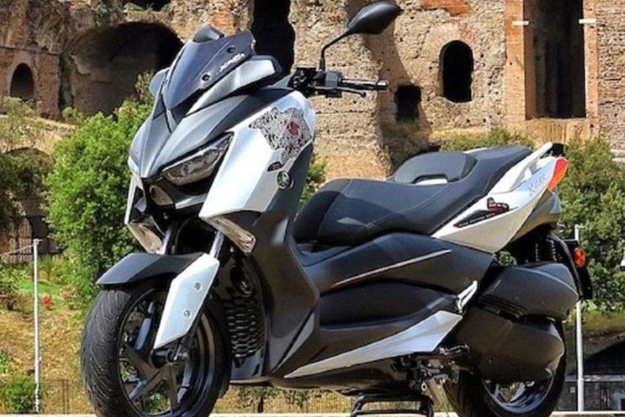 New Yamaha X-Max 300 Desain Modern Dengan Fitur Canggih